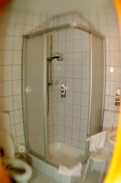 Gasthof Zum Kauzen Ochsenfurt Room photo